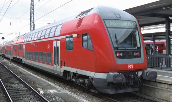 Doubledecker Passenger car with control cab 2nd class type DBpbzfa766<br /><a href='images/pictures/Fleischmann/5620.jpg' target='_blank'>Full size image</a>